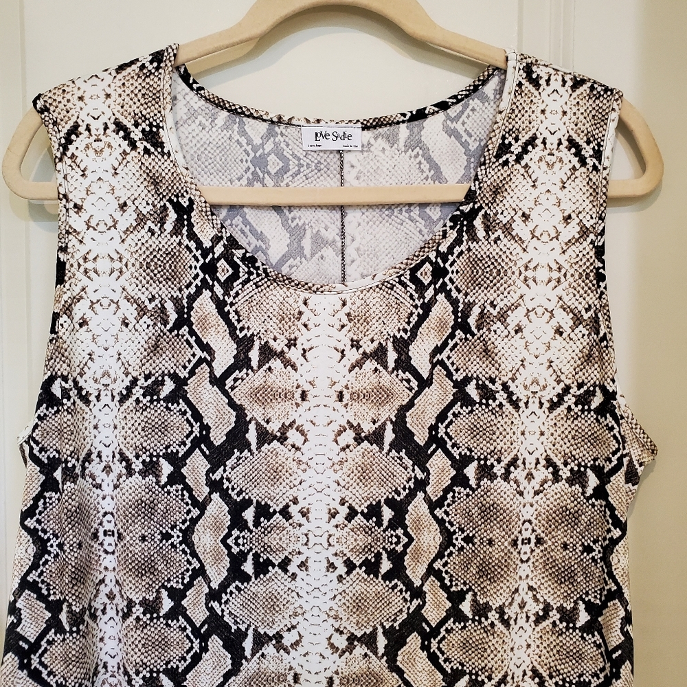 Love Sadie Fitted Knit Midi Slip Dress